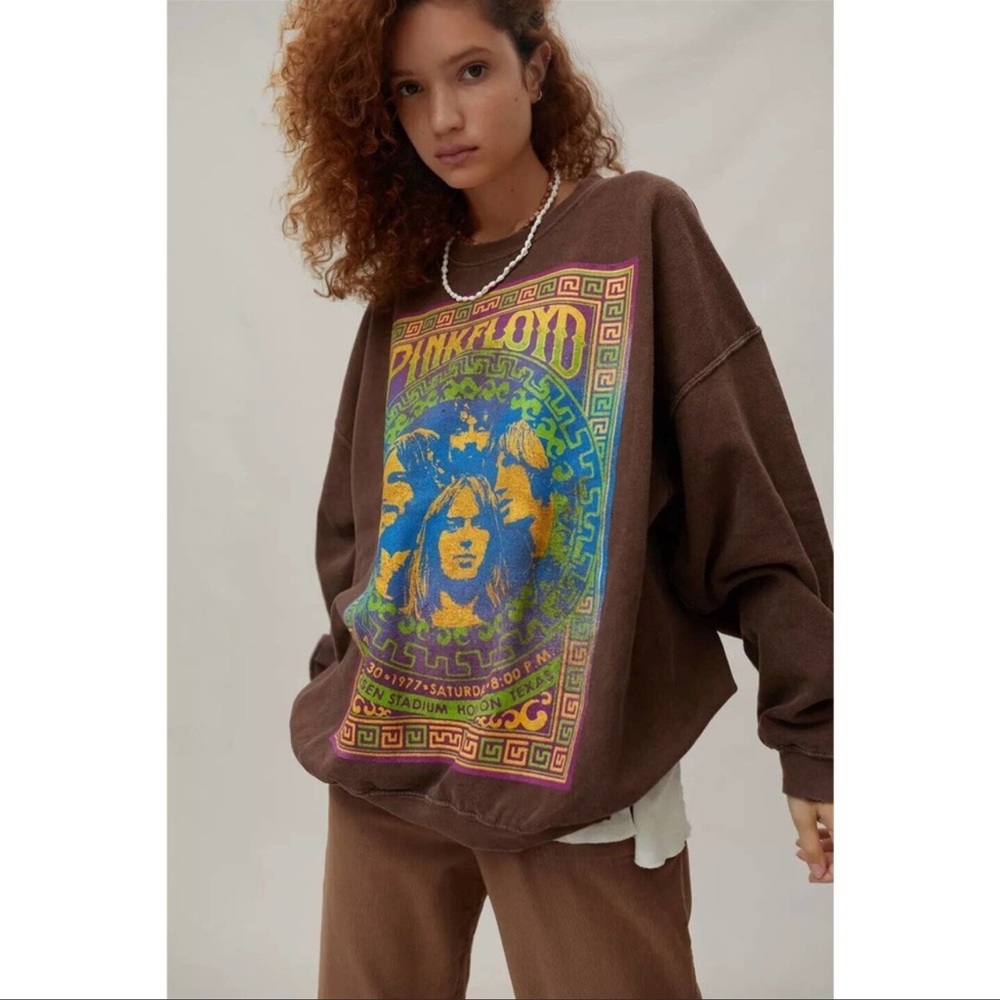 Urban outfitters women’s X Pink Floyd Vintage 1977 Tour Crew Neck Sweatshirt